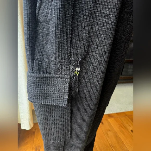 POL - Cargo Black Joggers with Lace Patch and embordered flower Size MED - Picture 4 of 5